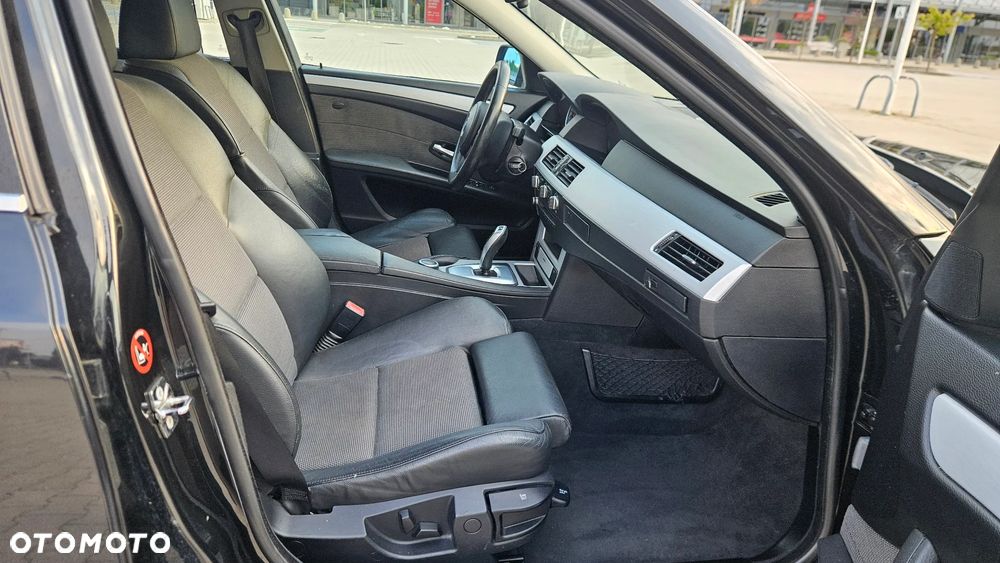 BMW Seria 5 525xi Edition Sport - 3