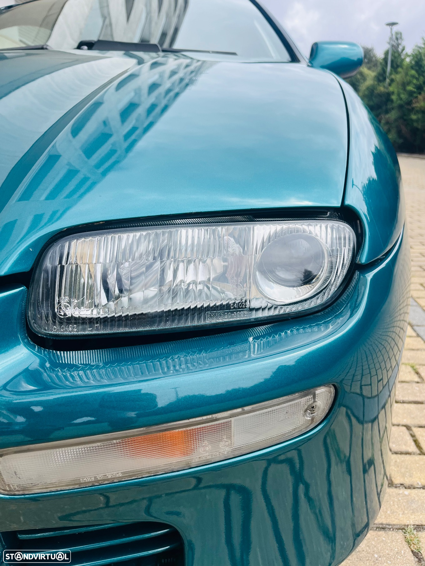 Mazda 323 F 1.5 - 10