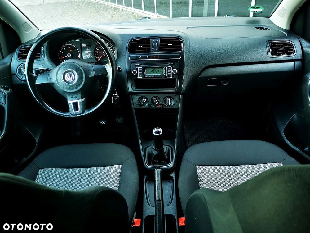 Volkswagen Polo 1.4 16V Comfortline - 10