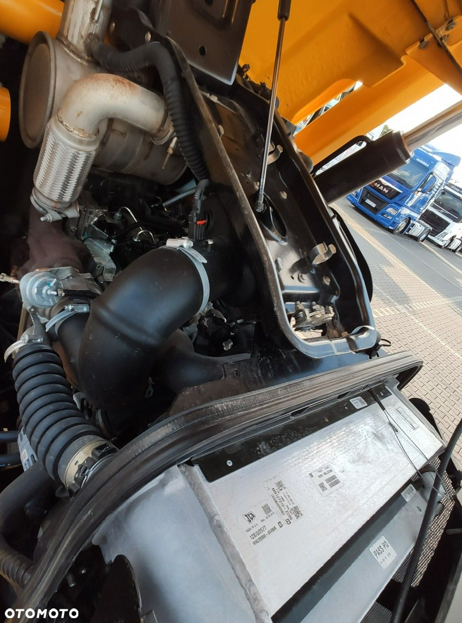 JCB 3CX - 28