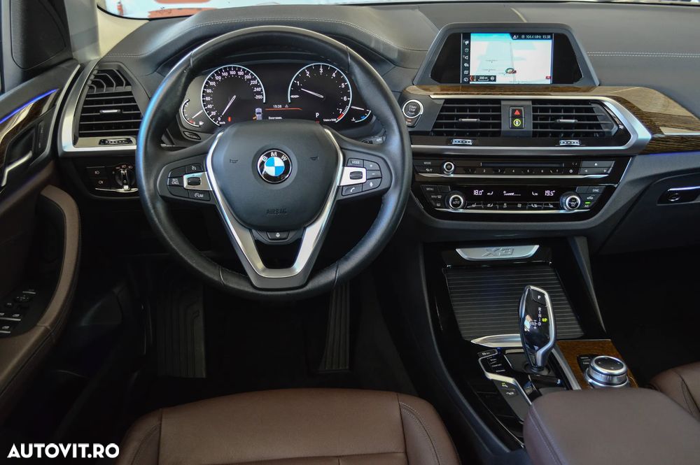 BMW X3 xDrive20i AT Luxury Line - 31