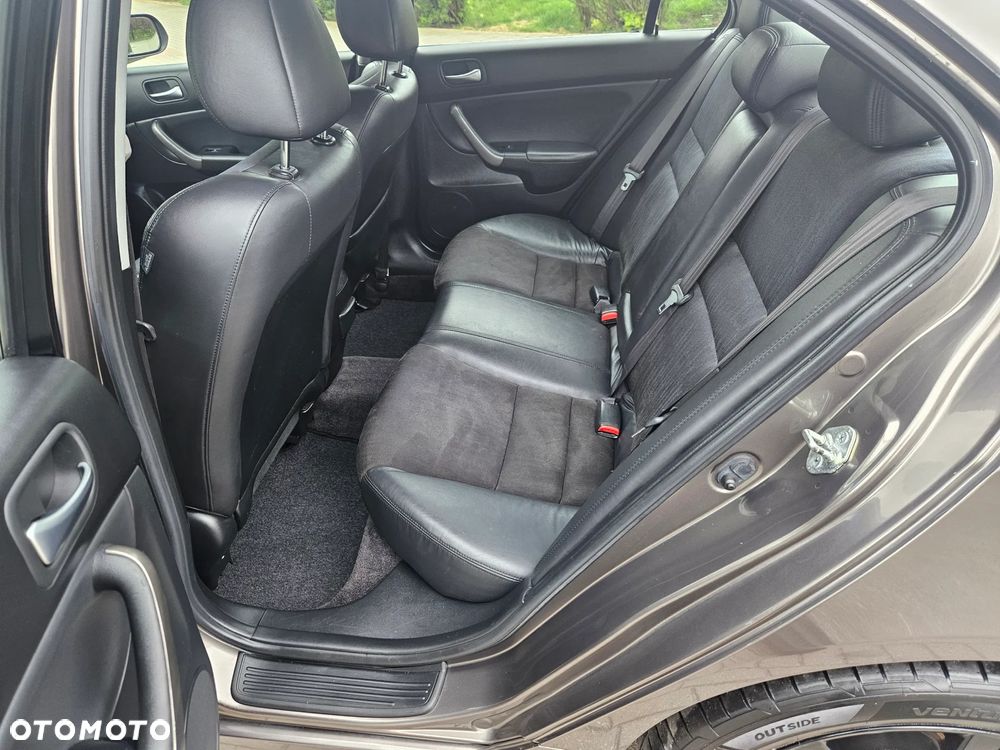 Honda Accord 2.0 i Executive - 12