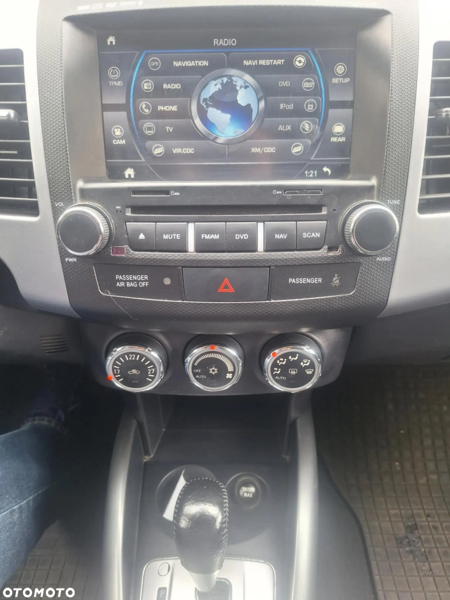 Mitsubishi Outlander 2.0 Intense + 2WD EU5 CVT - 11