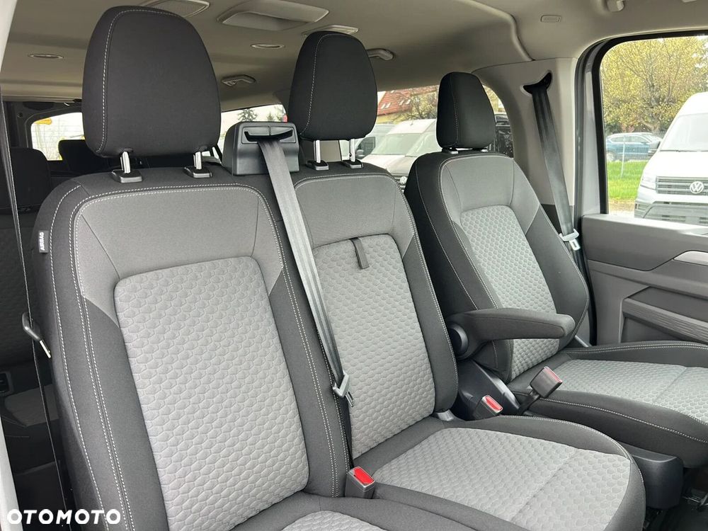 Volkswagen Caravelle - 16