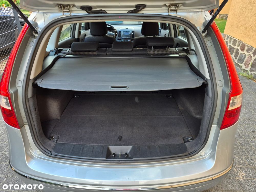 Hyundai i30 i30cw 1.6 Edition Plus - 12