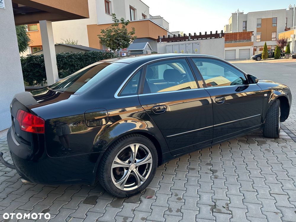 Audi A4 Limousine - 15