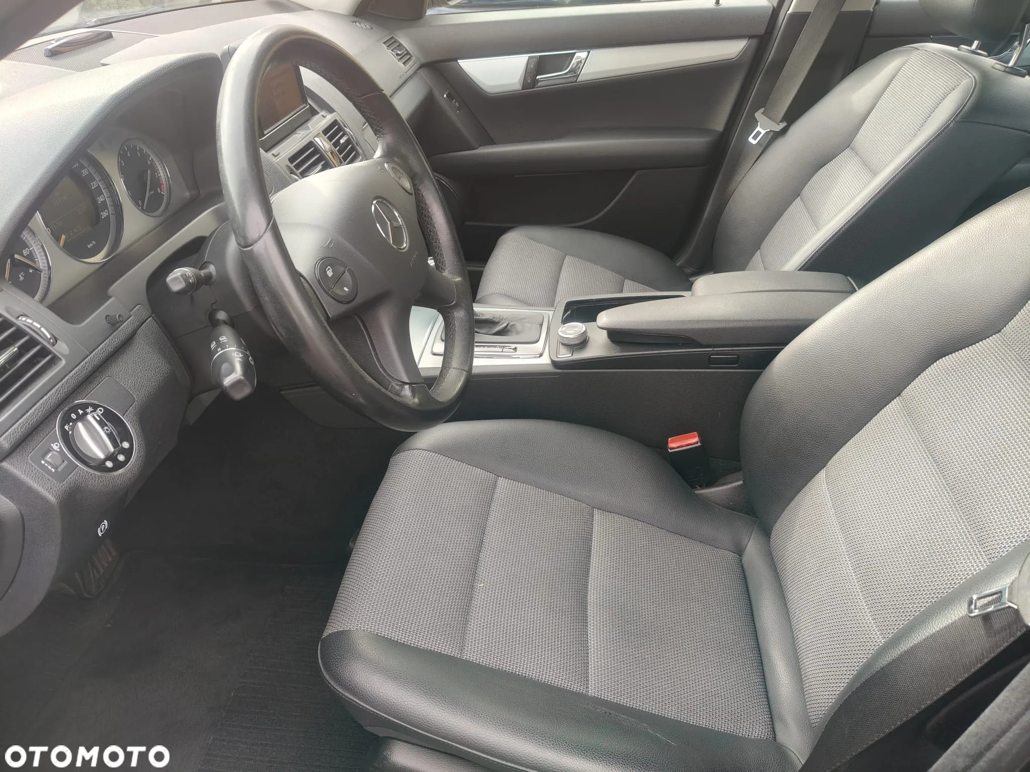 Mercedes-Benz Klasa C 350 7G-TRONIC Avantgarde - 17