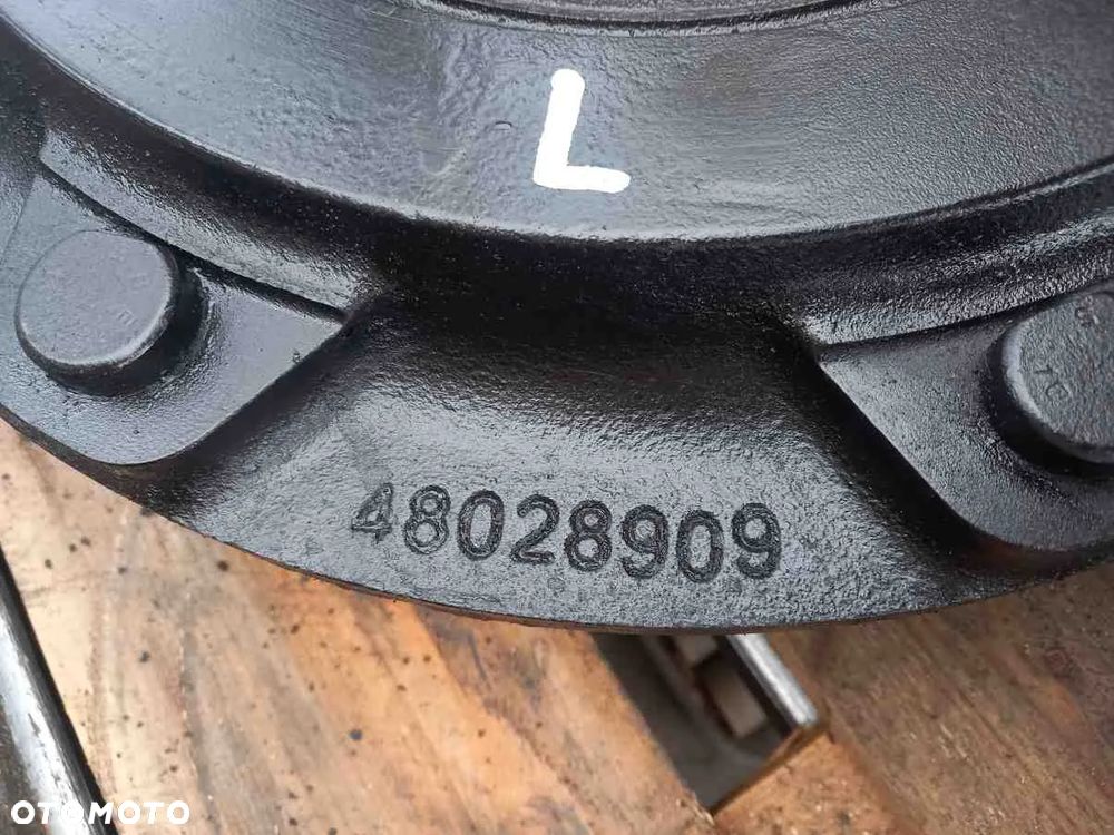 Piasta przedniego mostu 48028909 New Holland T7.230 - 2
