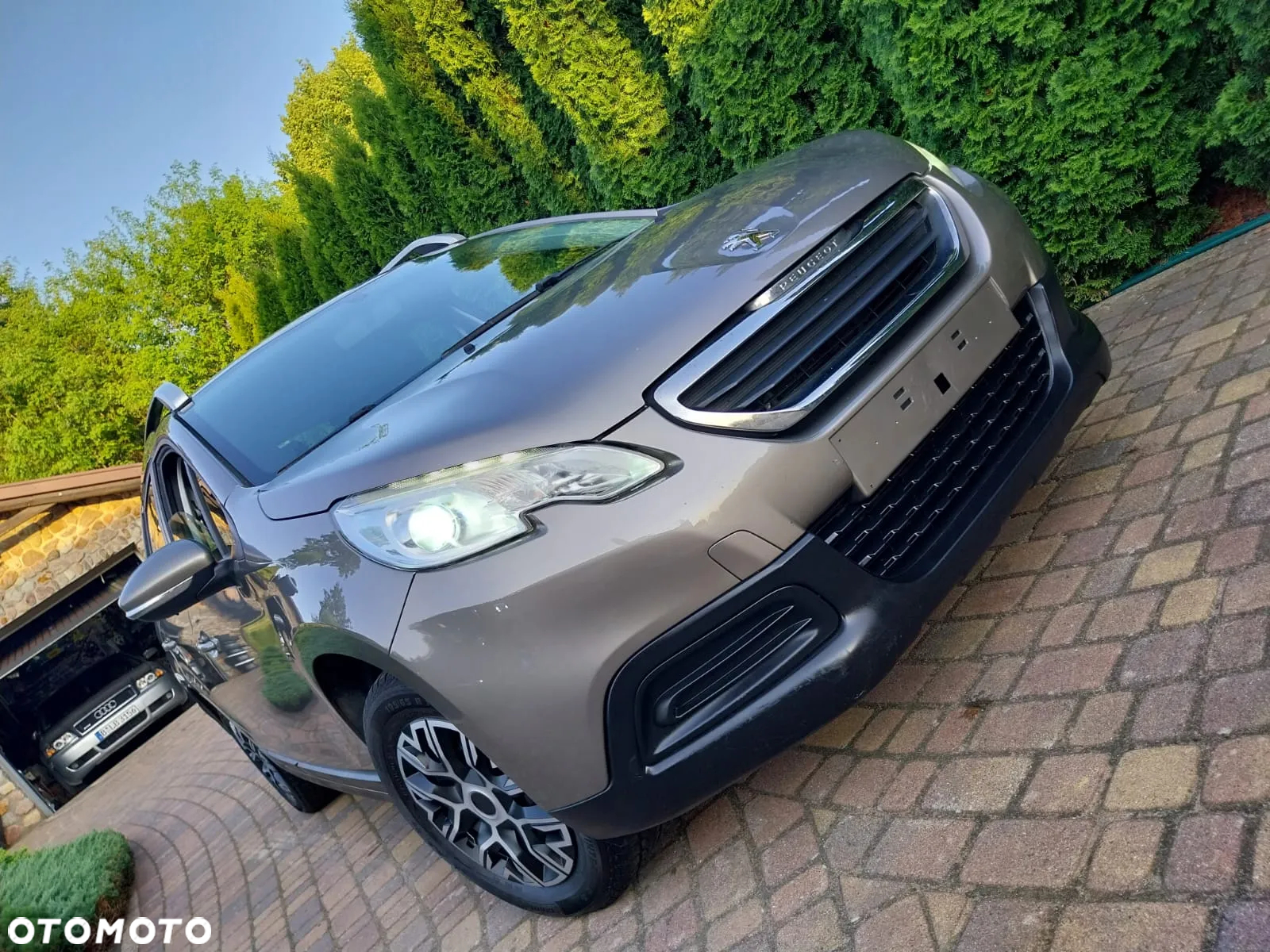 Peugeot 2008 - 11