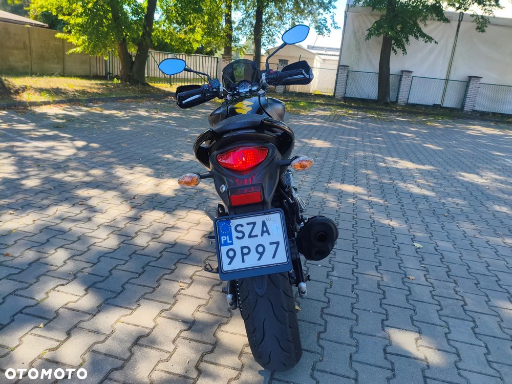 Suzuki Gladius - 6