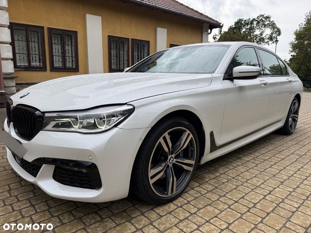 BMW Seria 7 750Li xDrive - 2
