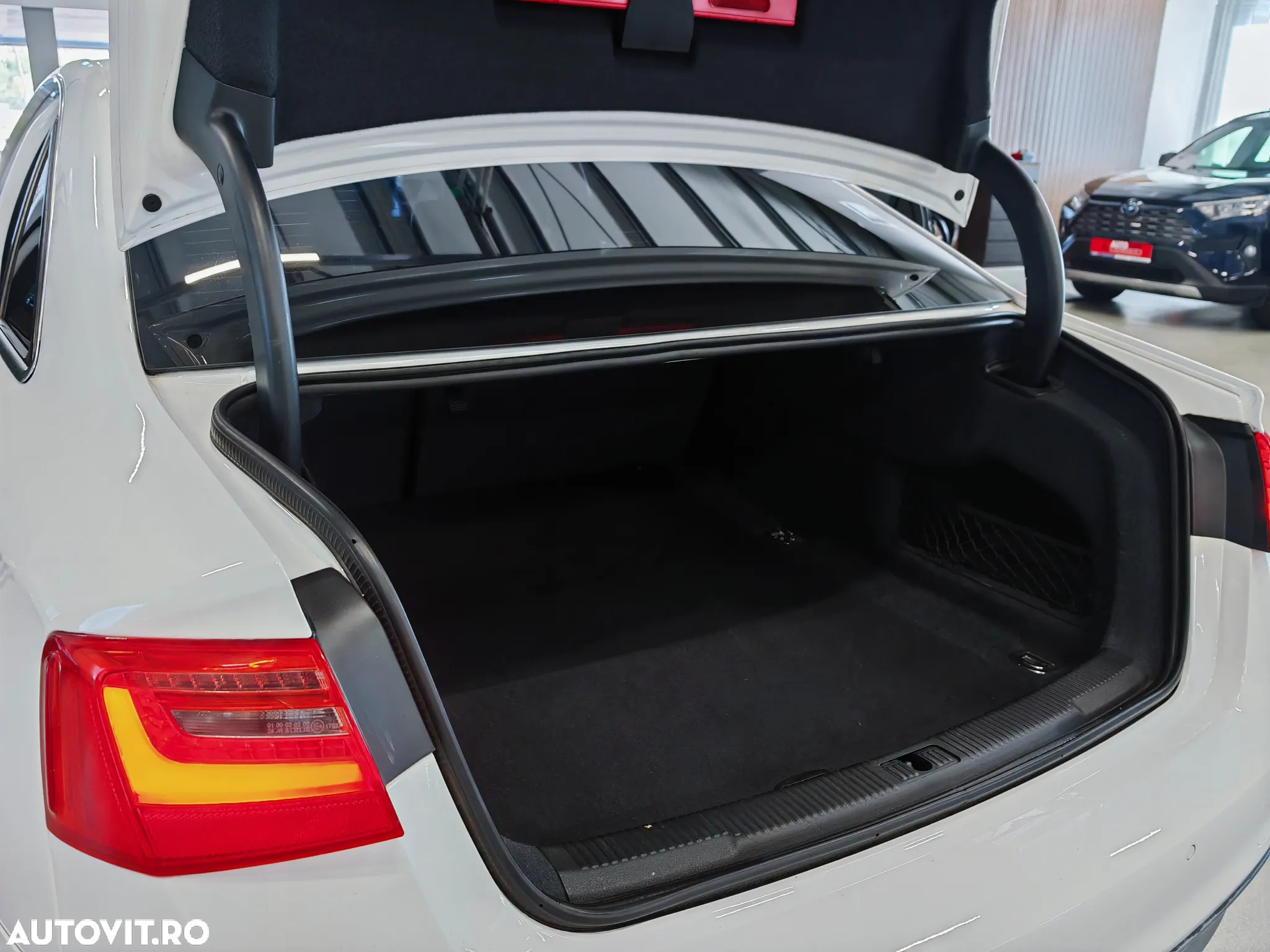 Audi A6 2.0 TDI Multitronic - 29