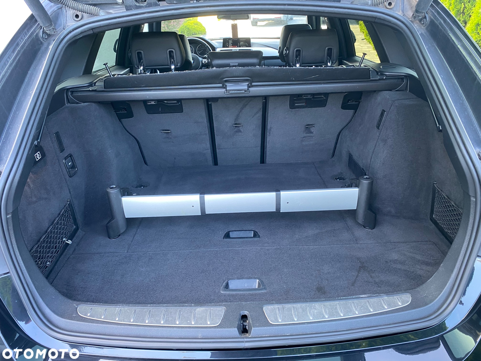 BMW Seria 3 330d - 32