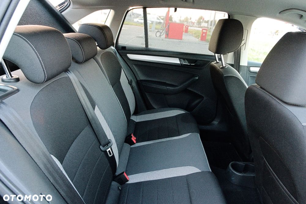 Skoda RAPID 1.6 TDI DPF Ambition - 16