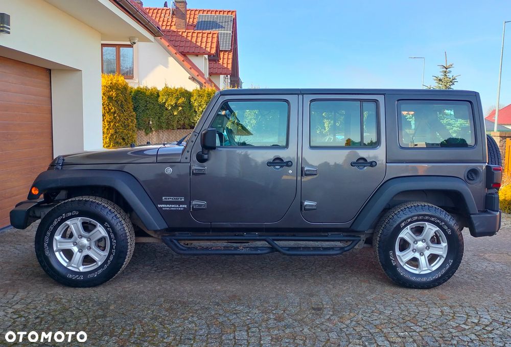 Jeep Wrangler Unlimited 3.6 Automatik X - 12