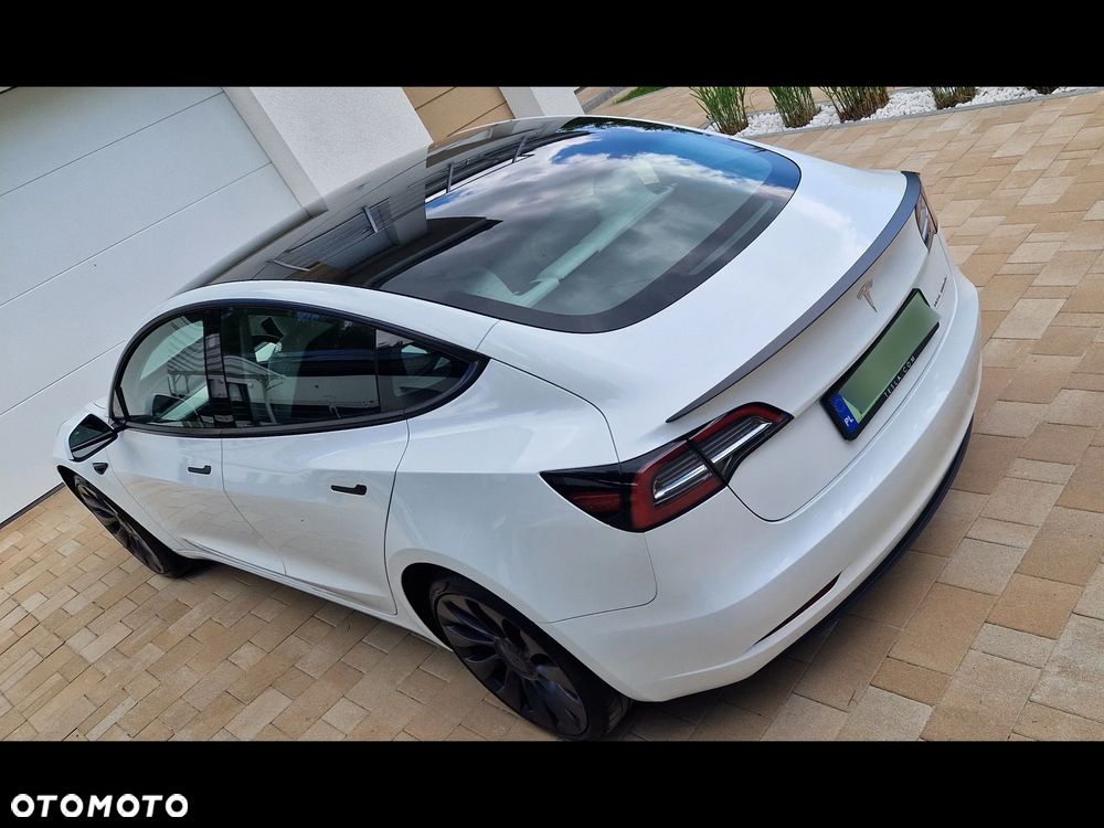 Tesla Model 3 Performance AWD - 11