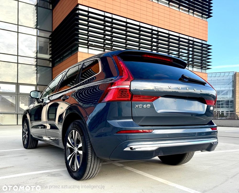 Volvo XC 60 T6 AWD Recharge Geartronic Inscription - 4