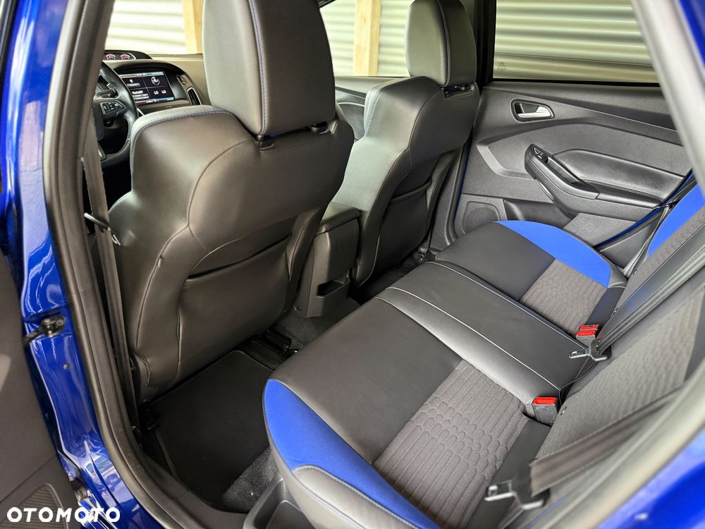 Ford Focus 2.0 EcoBoost ST mit Leder-Sport-Paket - 38