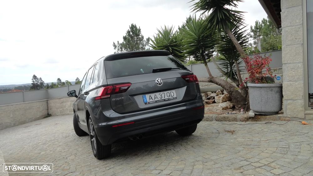 VW Tiguan 1.5 TSI Confortline DSG - 5