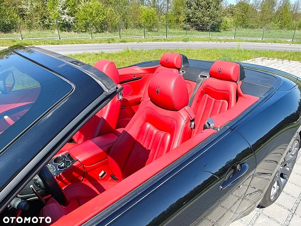 Maserati GranCabrio Sport - 36