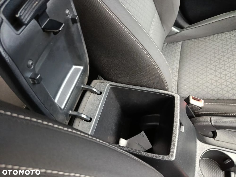 Kia Ceed 1.6 CRDi SCR L Business Line - 27