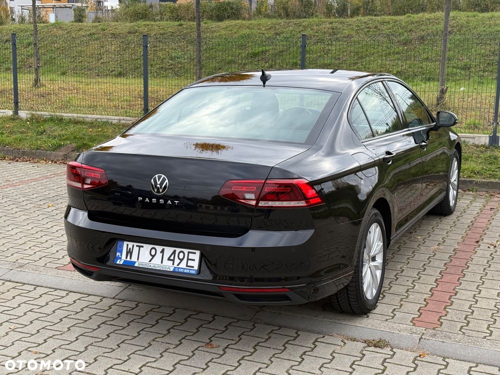 Volkswagen Passat - 22