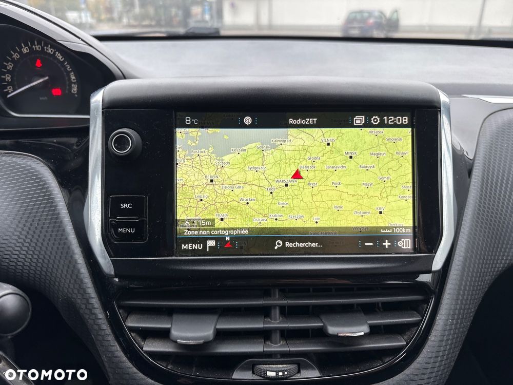 Peugeot 2008 1.2 Pure Tech Style - 24