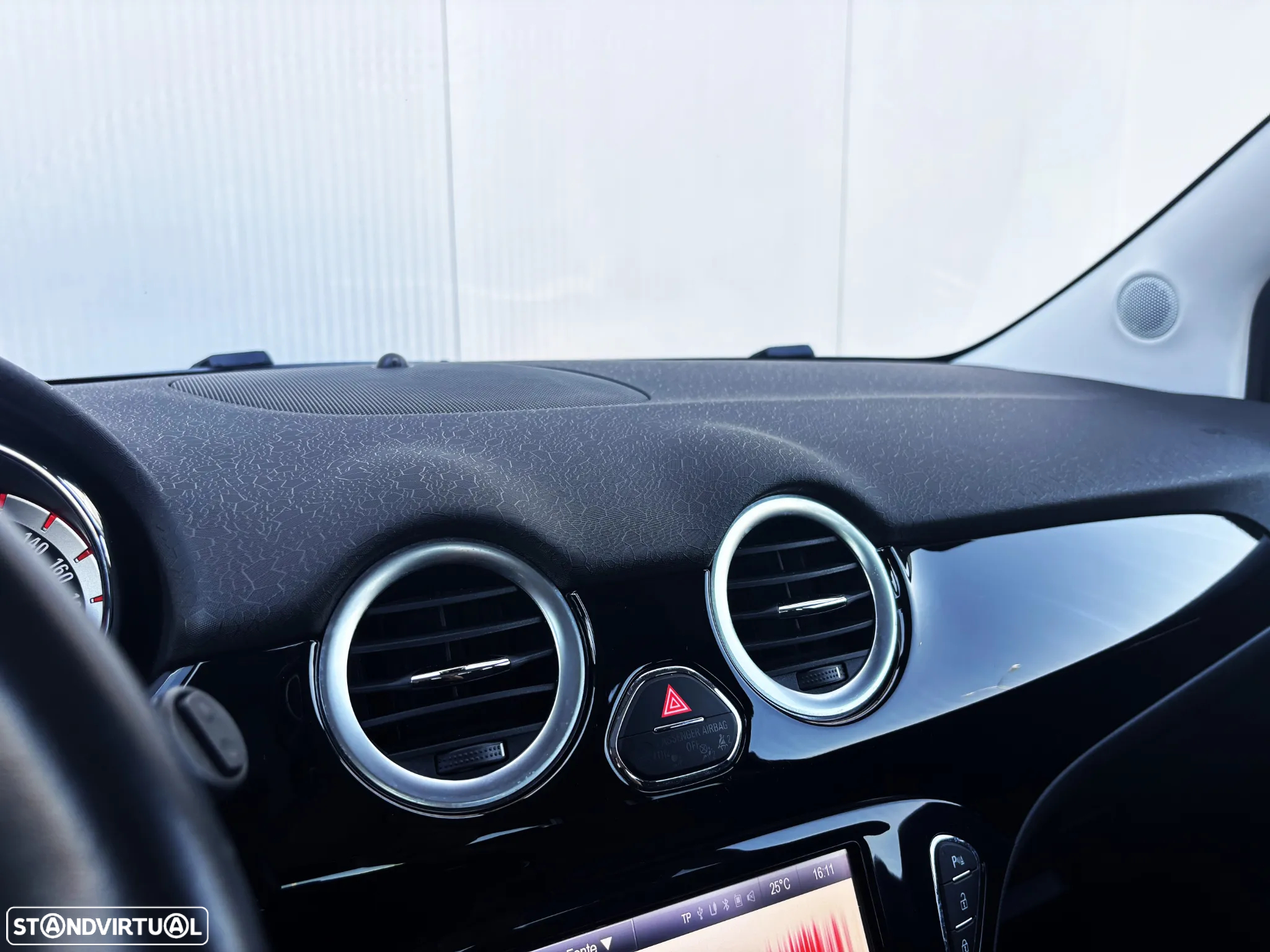 Opel Adam 1.0 T Glam - 26