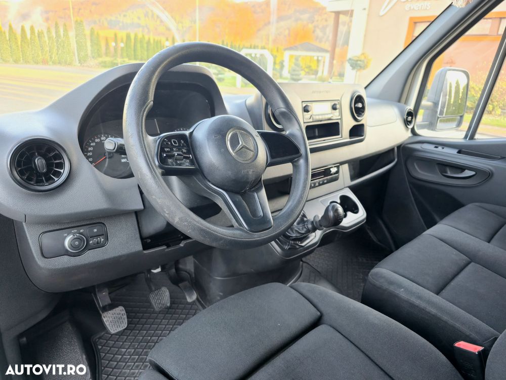 Mercedes-Benz Sprinter - 5