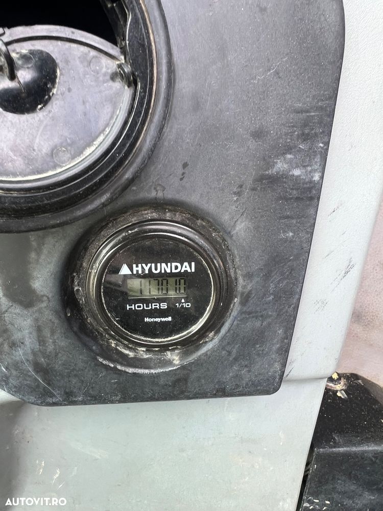 Hyundai R230 LM - 10