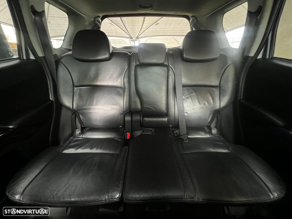 Mitsubishi Outlander 2.0 DI-D Intense 4WD - 21