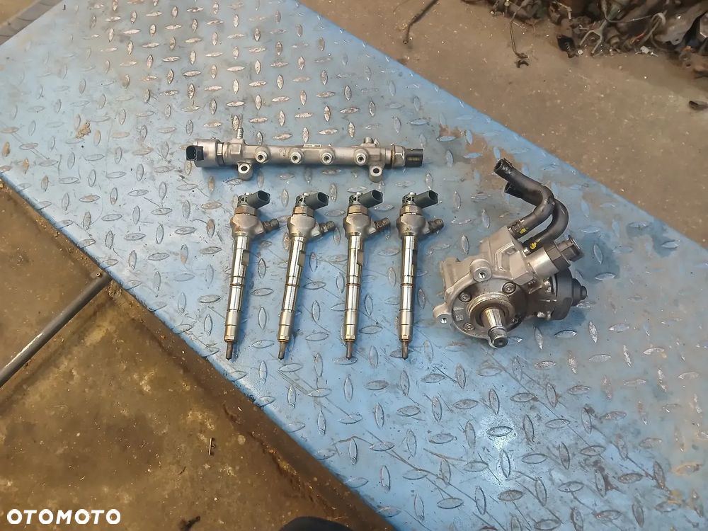 AUDI SEAT,SKODA,VW 2L,TDI.UKŁAD PALIWOWY 04L130277AE,04L130755D,04L089G - 1