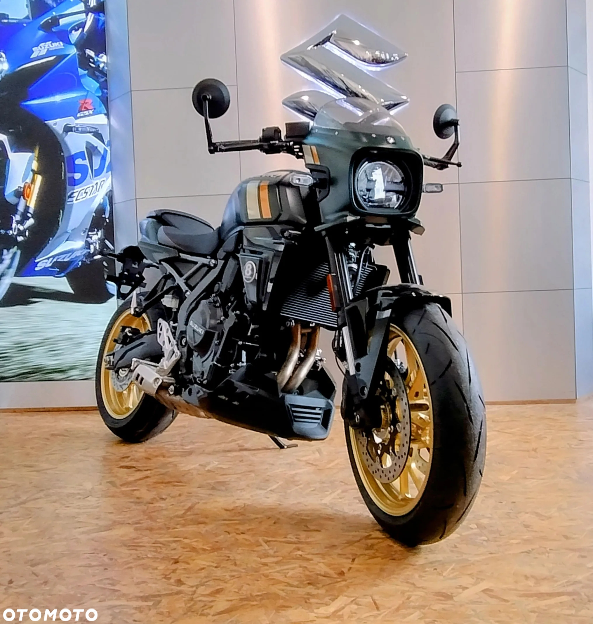 Suzuki GSX - 3