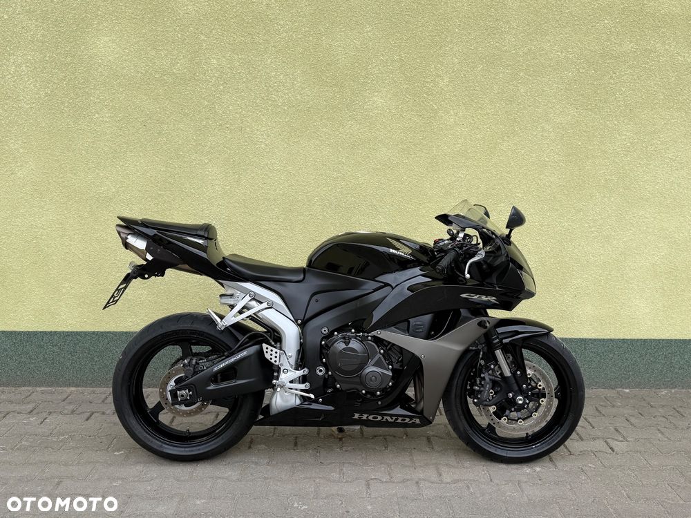 Honda CBR - 7