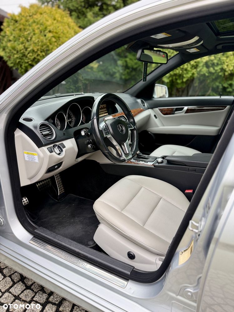 Mercedes-Benz Klasa C 350 4Matic (BlueEFFICIENCY) 7G-TRONIC Elegance - 8