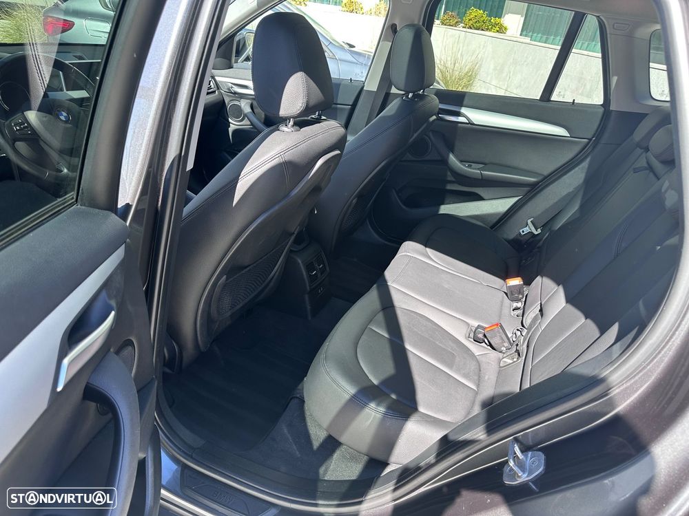 BMW X1 16 d sDrive Auto Line Sport - 11