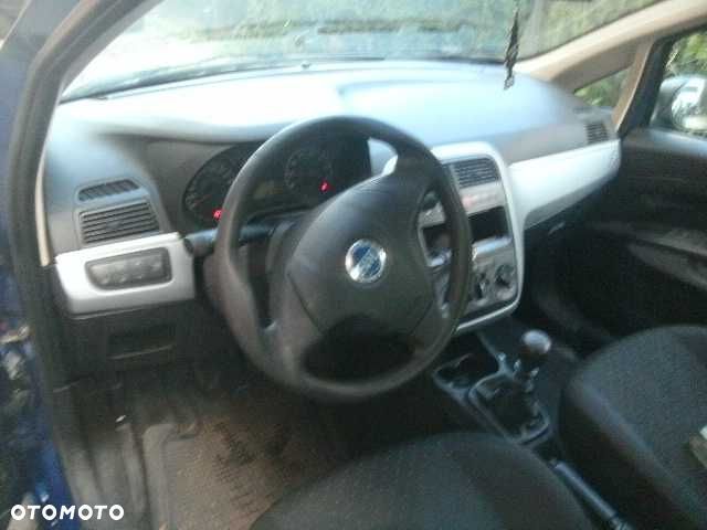 Fiat Grande Punto - 5