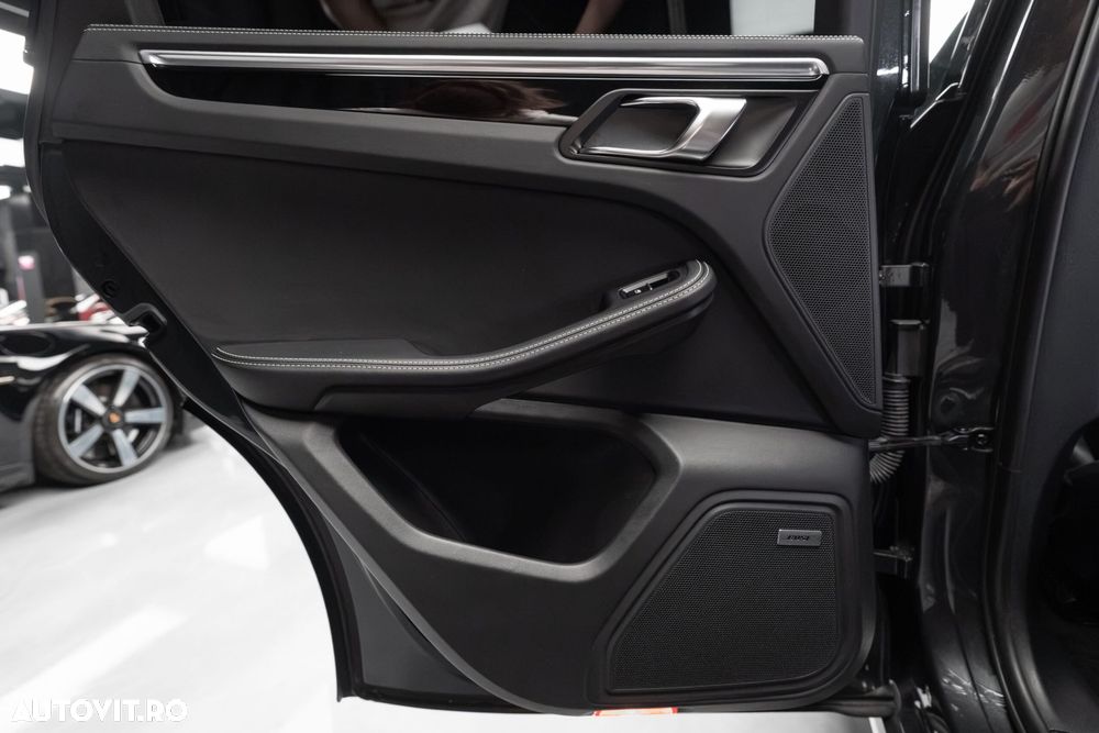 Porsche Macan - 27
