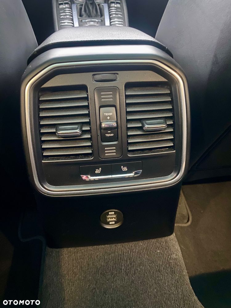 Porsche Macan Standard - 16