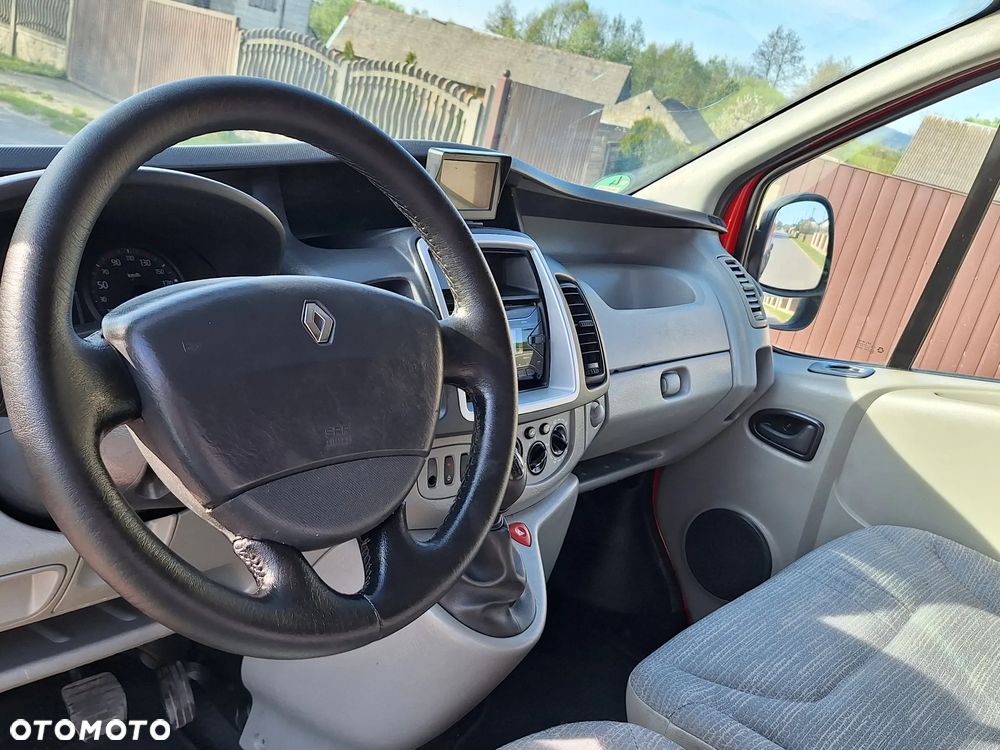 Renault Trafic - 16