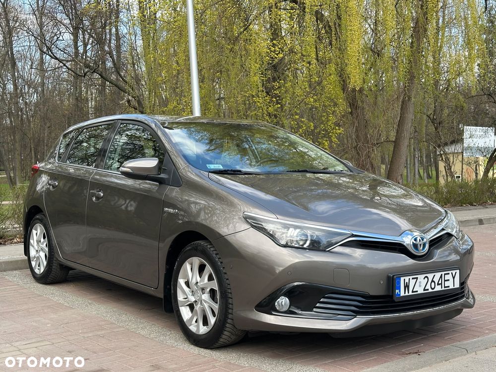 Toyota Auris Hybrid 135 Premium - 1