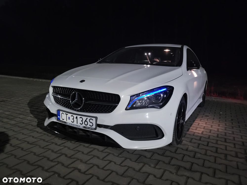 Mercedes-Benz CLA 220 4-Matic AMG Line - 37