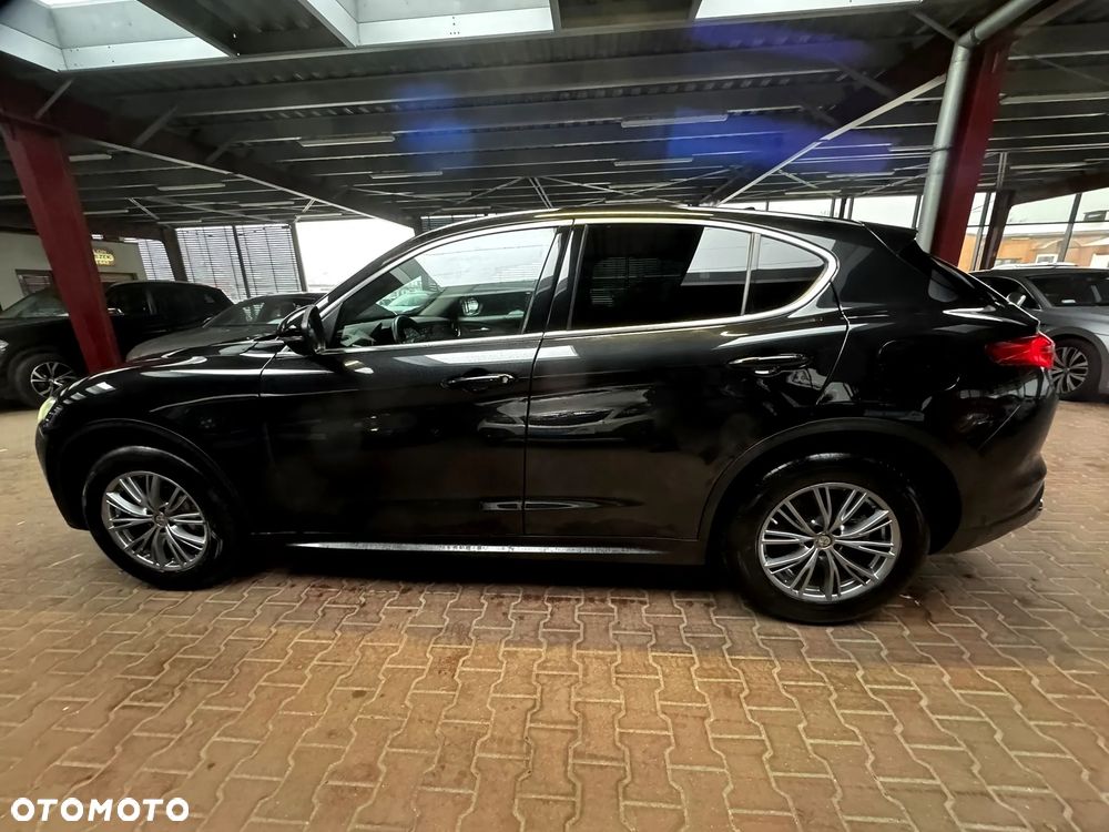 Alfa Romeo Stelvio 2.0 Turbo Sprint Q4 - 4