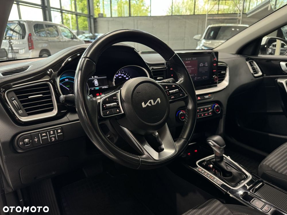 Kia Ceed 1.6 GDI PHEV L DCT - 10