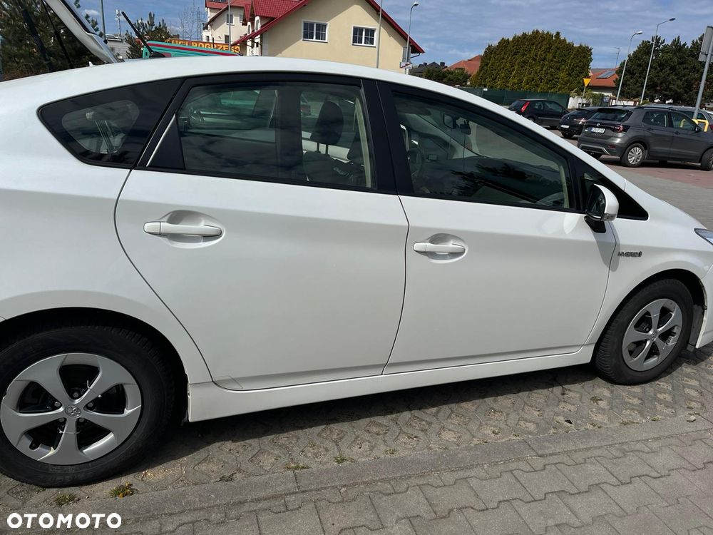 Toyota Prius 1.8 HSD Luna - 16