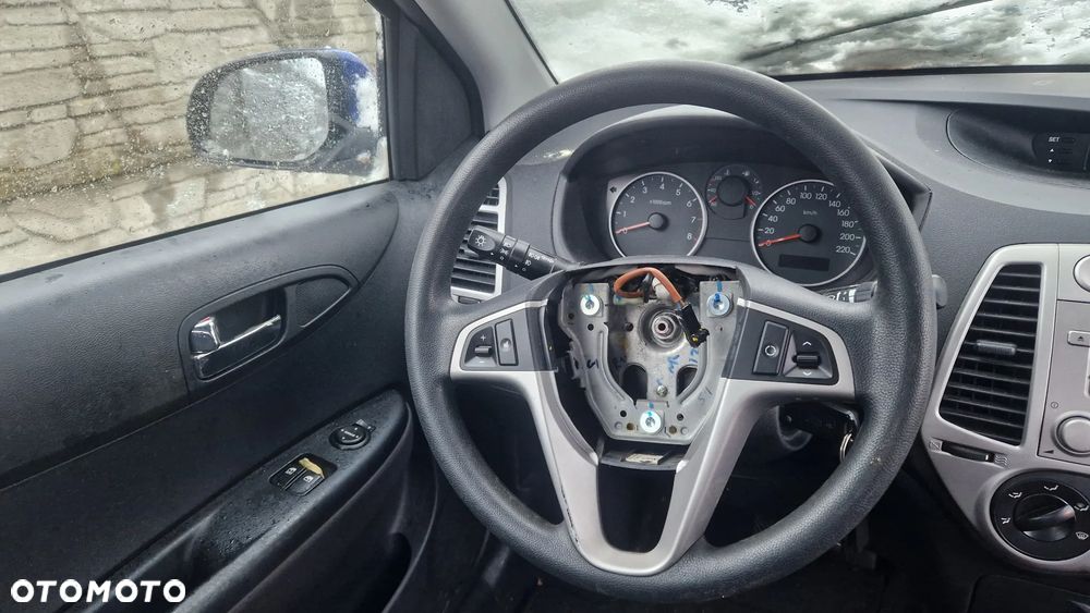 HYUNDAI I20 08-12 KIEROWNICA - 1