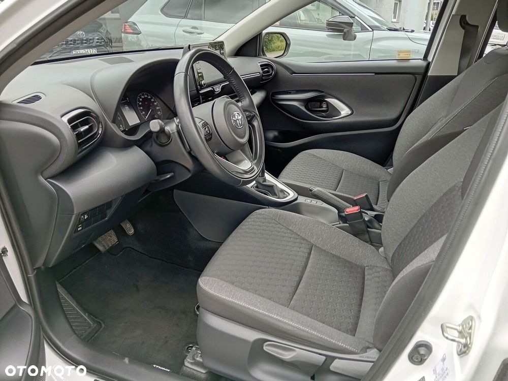 Toyota Yaris 1.5 Comfort CVT - 11