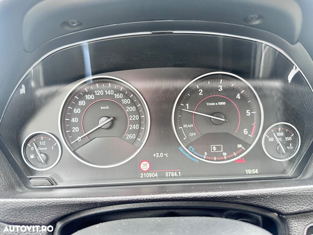 BMW Seria 3 318d xDrive Luxury Line Purity - 14