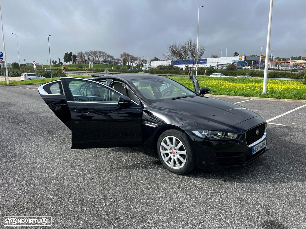 Jaguar XE 2.0 D Prestige AWD Aut. - 33