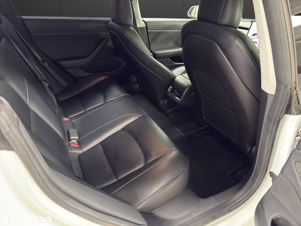 Tesla Model 3 - 15